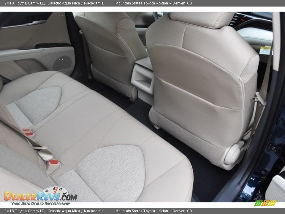 2018 Toyota Camry LE Galactic Aqua Mica / Macadamia Photo #13