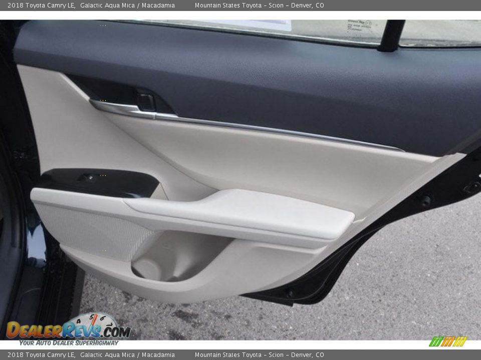 2018 Toyota Camry LE Galactic Aqua Mica / Macadamia Photo #19