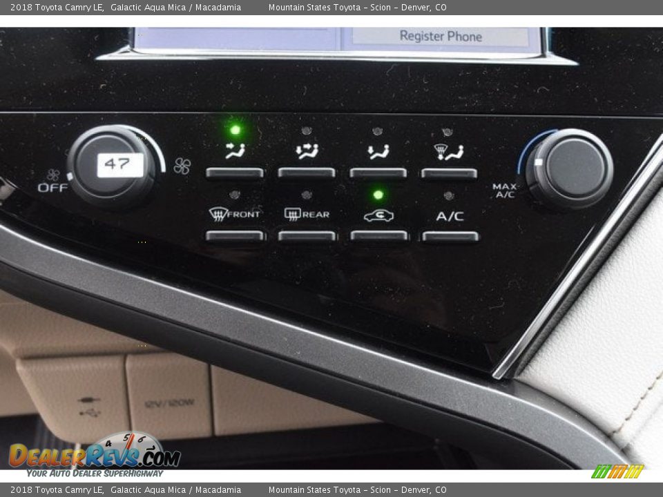 2018 Toyota Camry LE Galactic Aqua Mica / Macadamia Photo #25