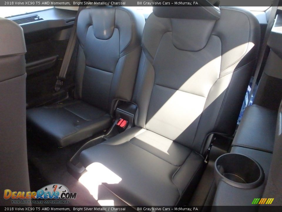 2018 Volvo XC90 T5 AWD Momentum Bright Silver Metallic / Charcoal Photo #9