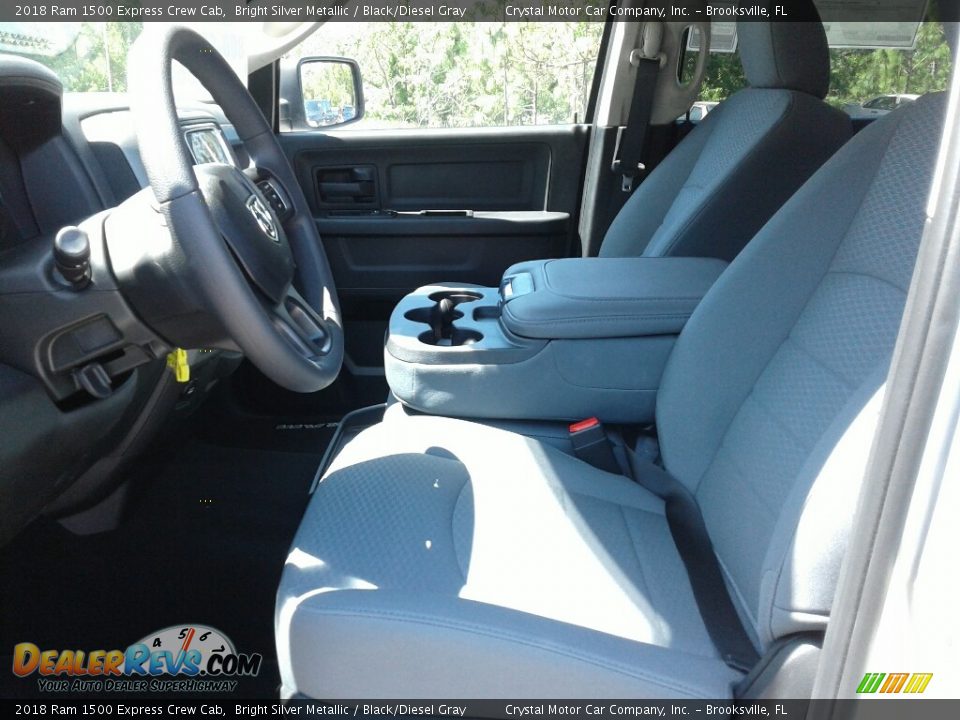 2018 Ram 1500 Express Crew Cab Bright Silver Metallic / Black/Diesel Gray Photo #9