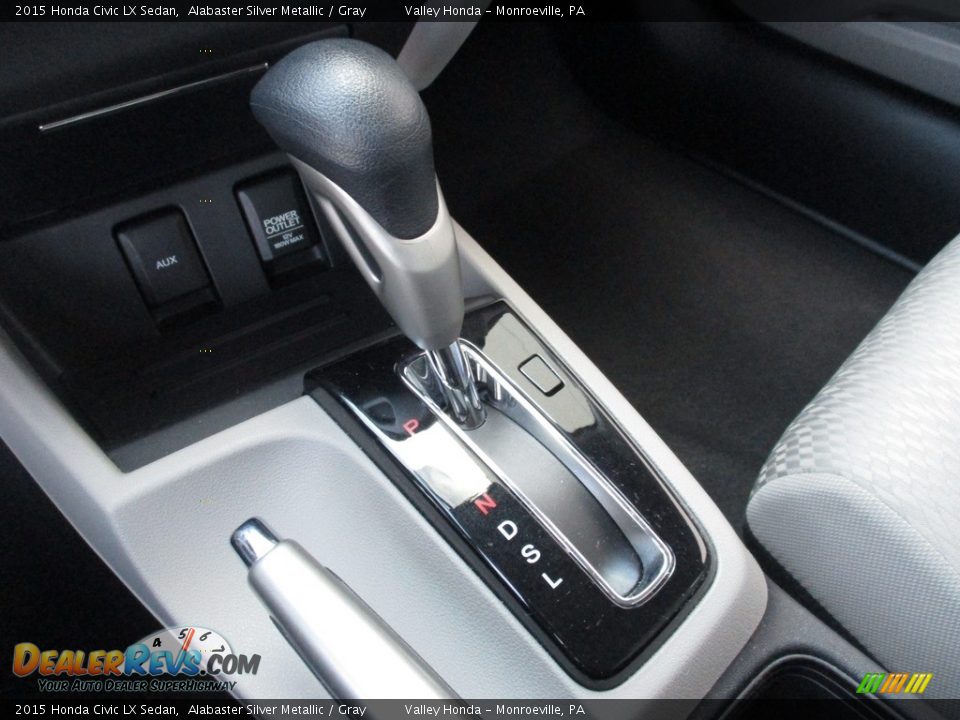 2015 Honda Civic LX Sedan Alabaster Silver Metallic / Gray Photo #13