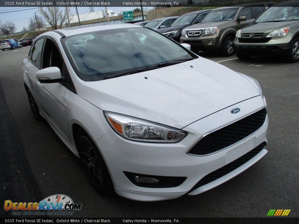 2015 Ford Focus SE Sedan Oxford White / Charcoal Black Photo #8