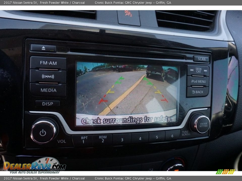 2017 Nissan Sentra SV Fresh Powder White / Charcoal Photo #8