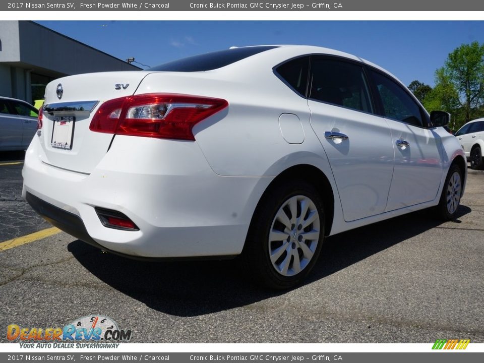 2017 Nissan Sentra SV Fresh Powder White / Charcoal Photo #11