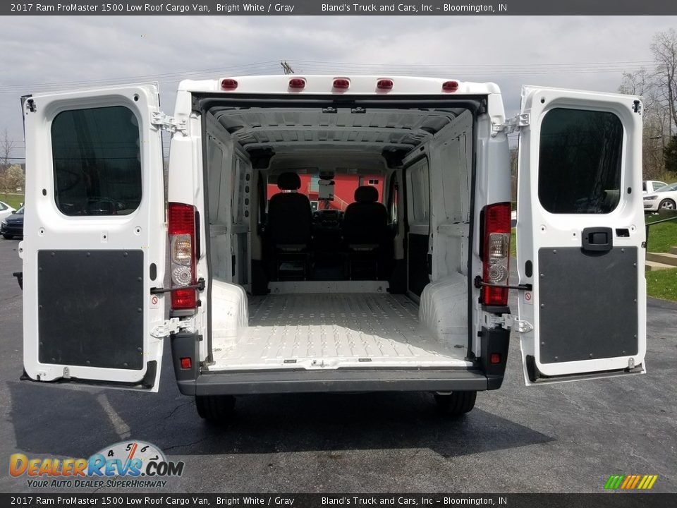 2017 Ram ProMaster 1500 Low Roof Cargo Van Bright White / Gray Photo #5