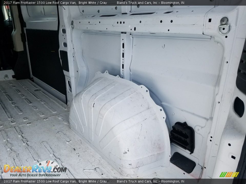 2017 Ram ProMaster 1500 Low Roof Cargo Van Bright White / Gray Photo #11