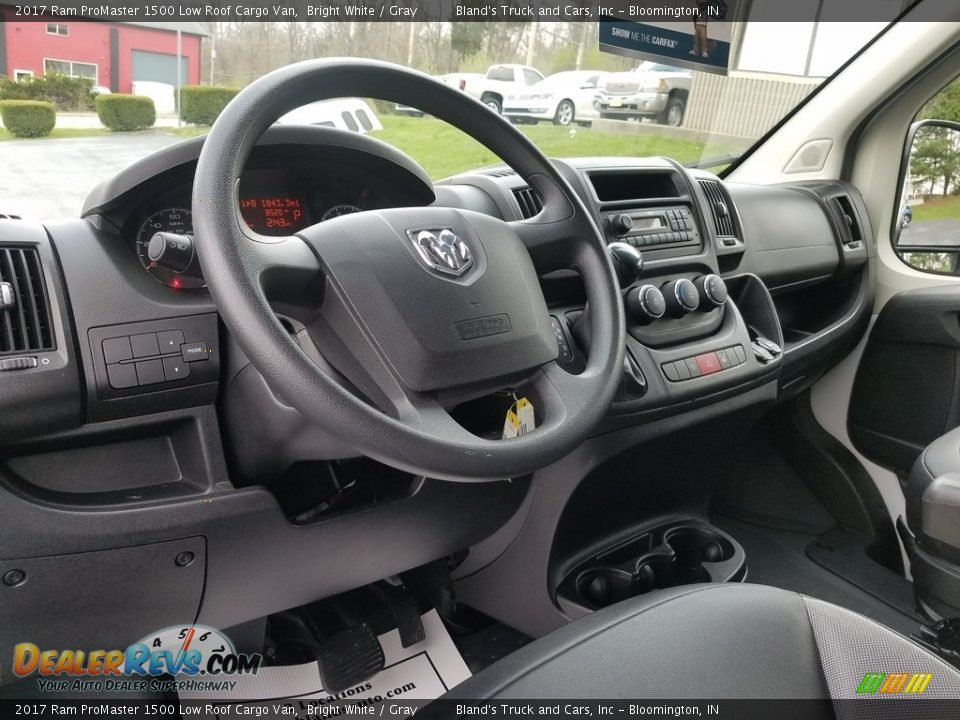 2017 Ram ProMaster 1500 Low Roof Cargo Van Bright White / Gray Photo #26