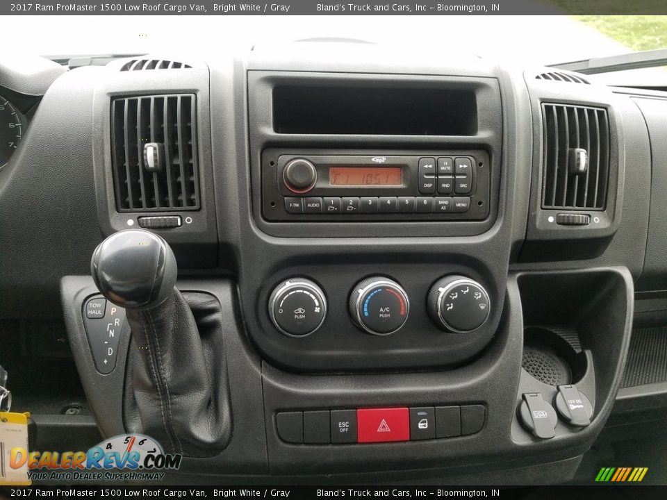 2017 Ram ProMaster 1500 Low Roof Cargo Van Bright White / Gray Photo #30
