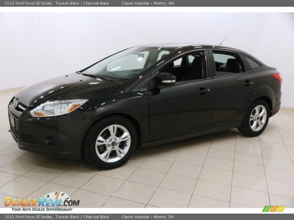 2013 Ford Focus SE Sedan Tuxedo Black / Charcoal Black Photo #3