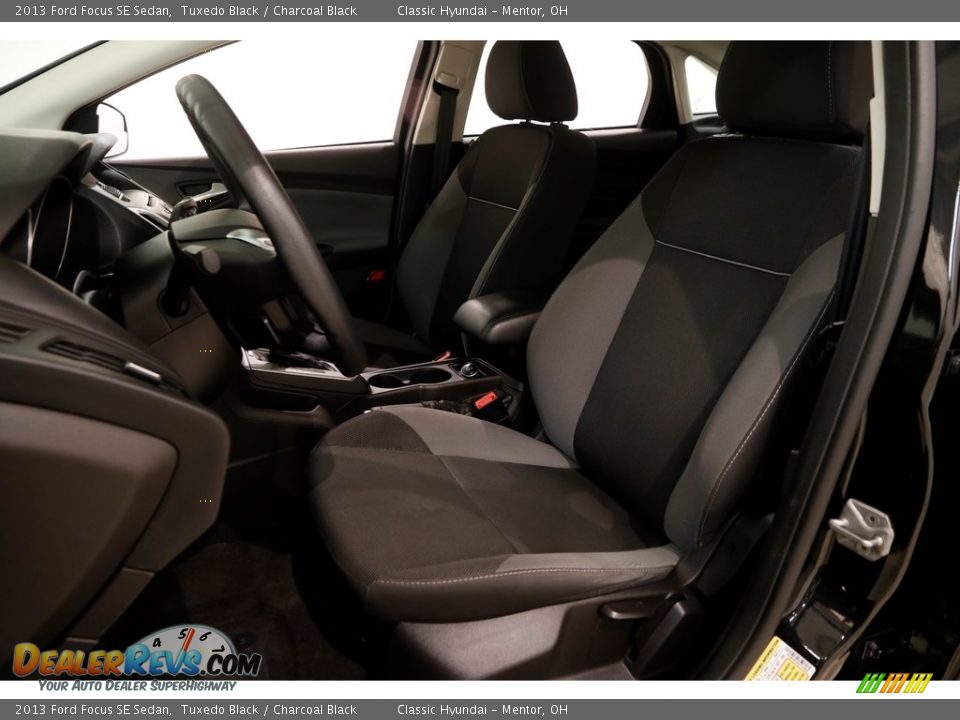 2013 Ford Focus SE Sedan Tuxedo Black / Charcoal Black Photo #5