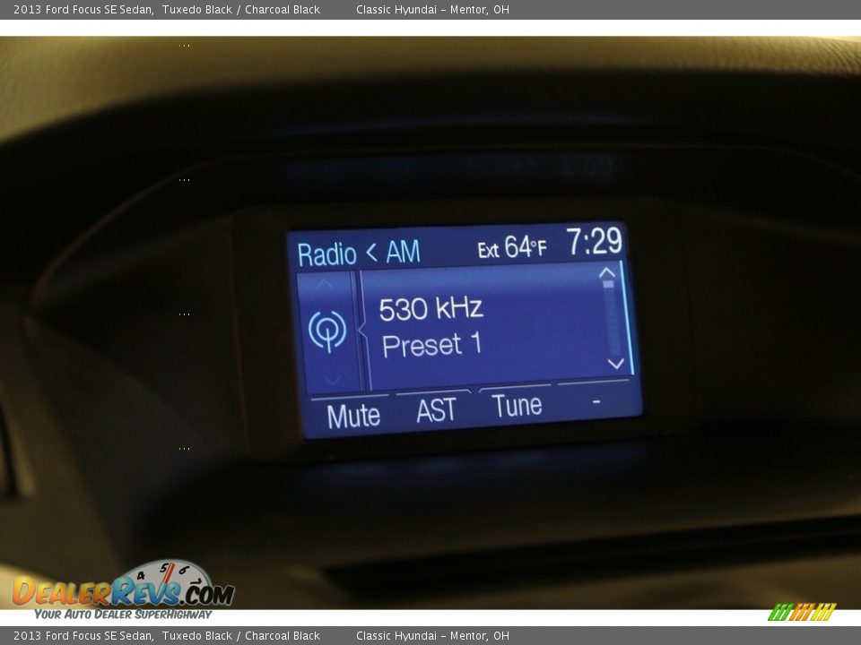 2013 Ford Focus SE Sedan Tuxedo Black / Charcoal Black Photo #10