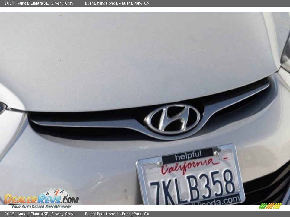 2016 Hyundai Elantra SE Silver / Gray Photo #8