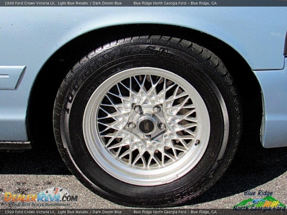 1999 Ford Crown Victoria LX Light Blue Metallic / Dark Denim Blue Photo #9