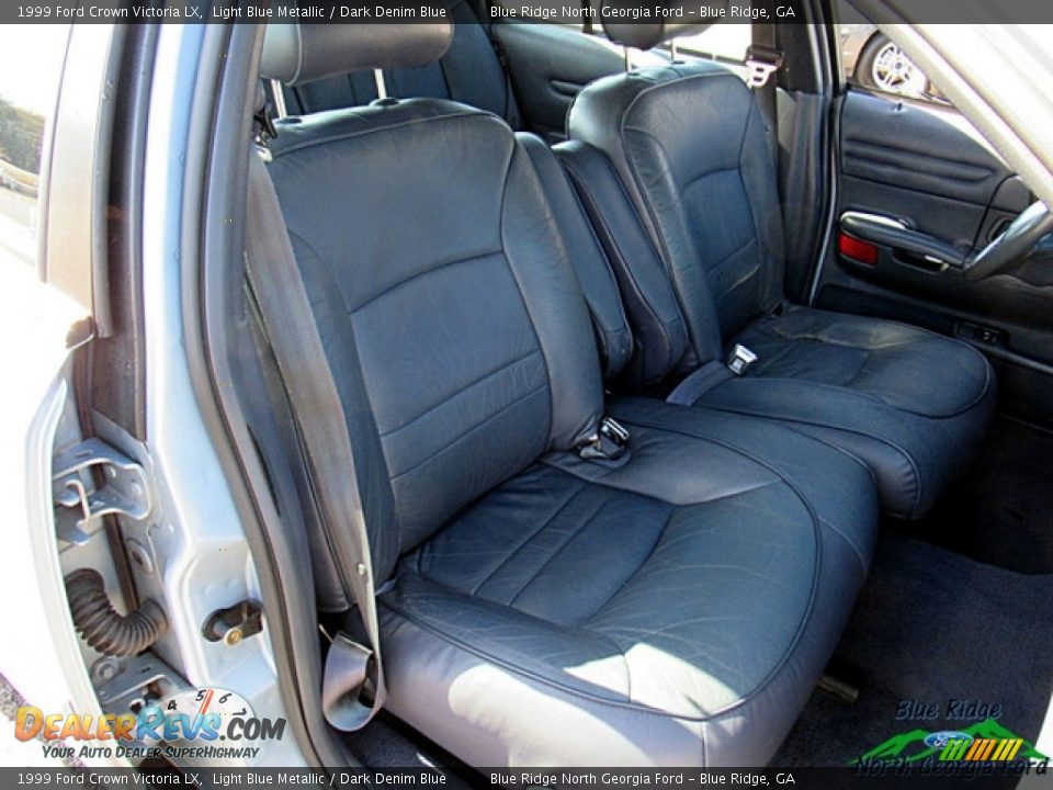1999 Ford Crown Victoria LX Light Blue Metallic / Dark Denim Blue Photo #11