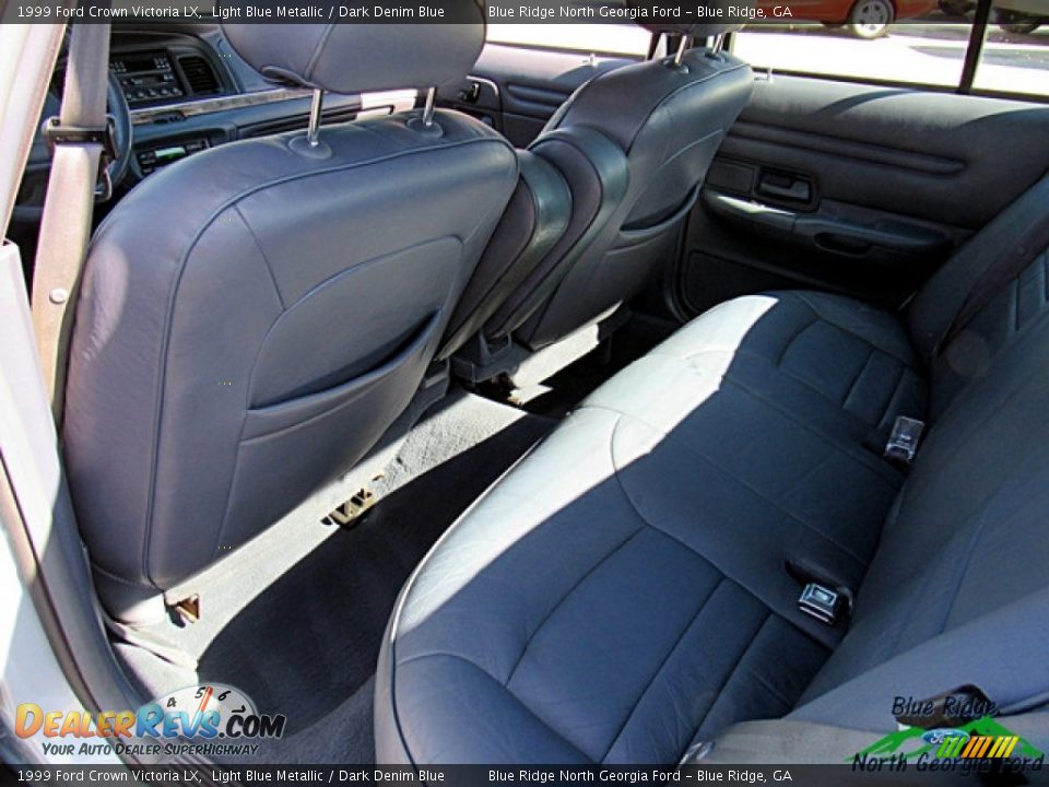 1999 Ford Crown Victoria LX Light Blue Metallic / Dark Denim Blue Photo #12