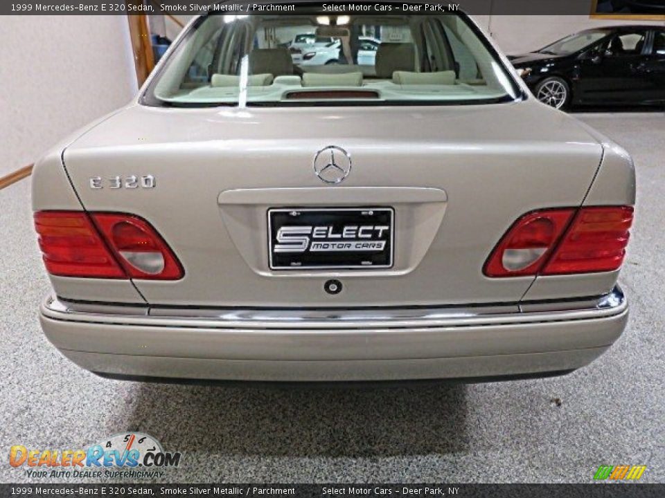 1999 Mercedes-Benz E 320 Sedan Smoke Silver Metallic / Parchment Photo #5