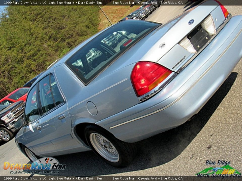 1999 Ford Crown Victoria LX Light Blue Metallic / Dark Denim Blue Photo #25
