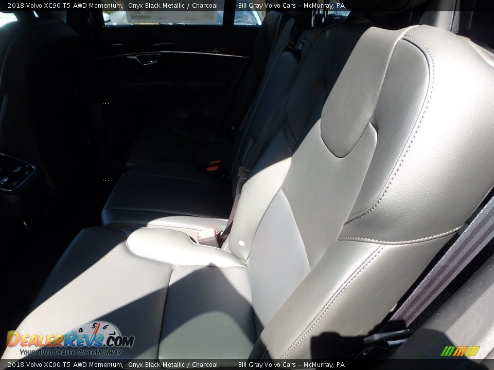 2018 Volvo XC90 T5 AWD Momentum Onyx Black Metallic / Charcoal Photo #8