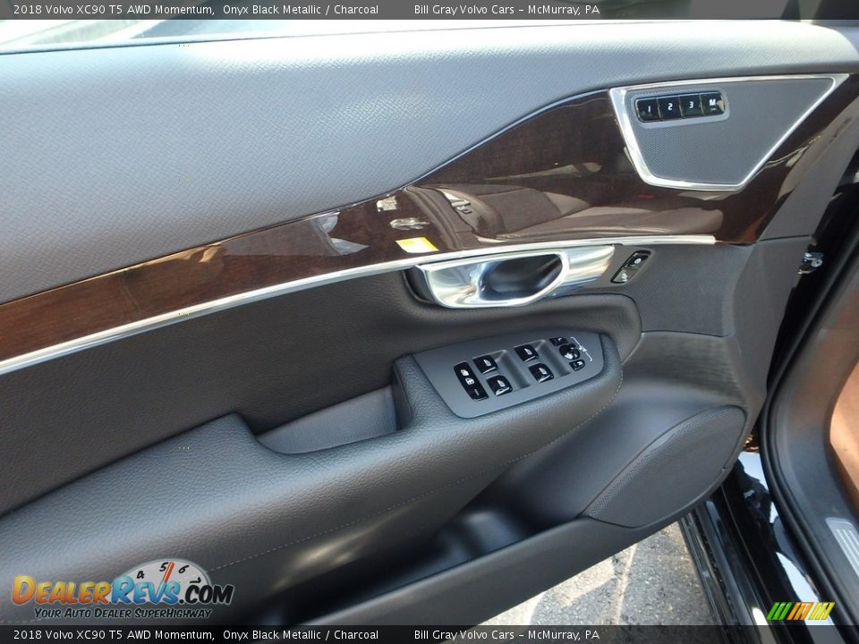 2018 Volvo XC90 T5 AWD Momentum Onyx Black Metallic / Charcoal Photo #11