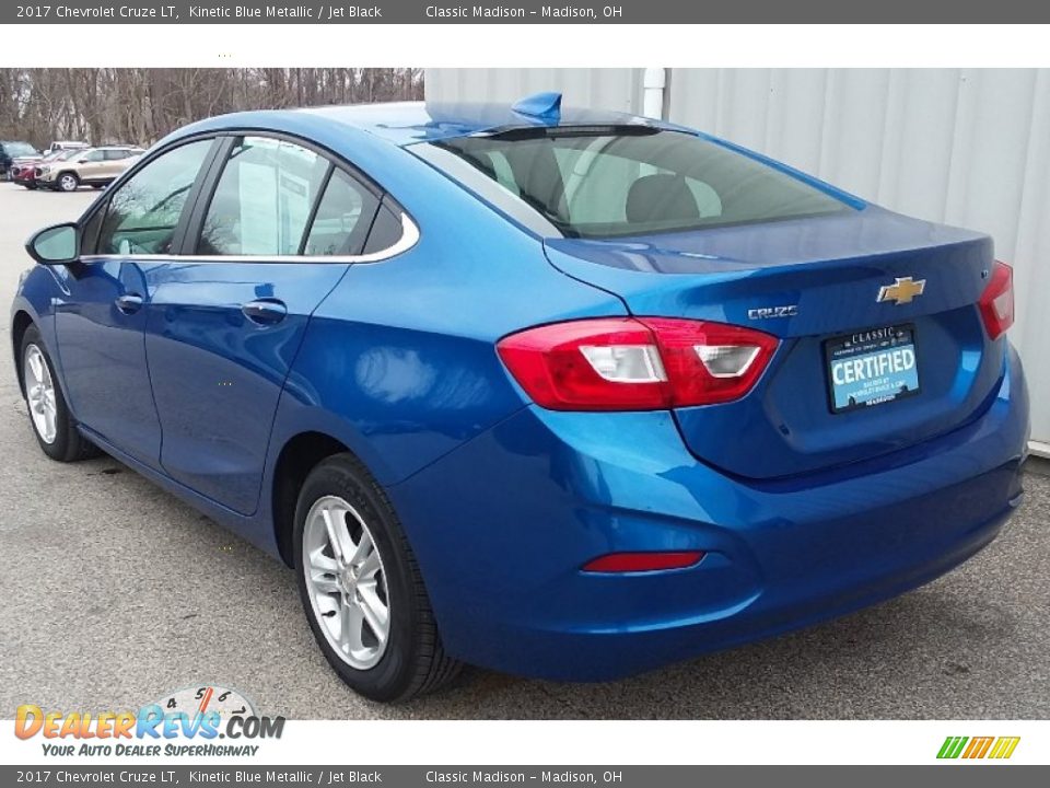 2017 Chevrolet Cruze LT Kinetic Blue Metallic / Jet Black Photo #5