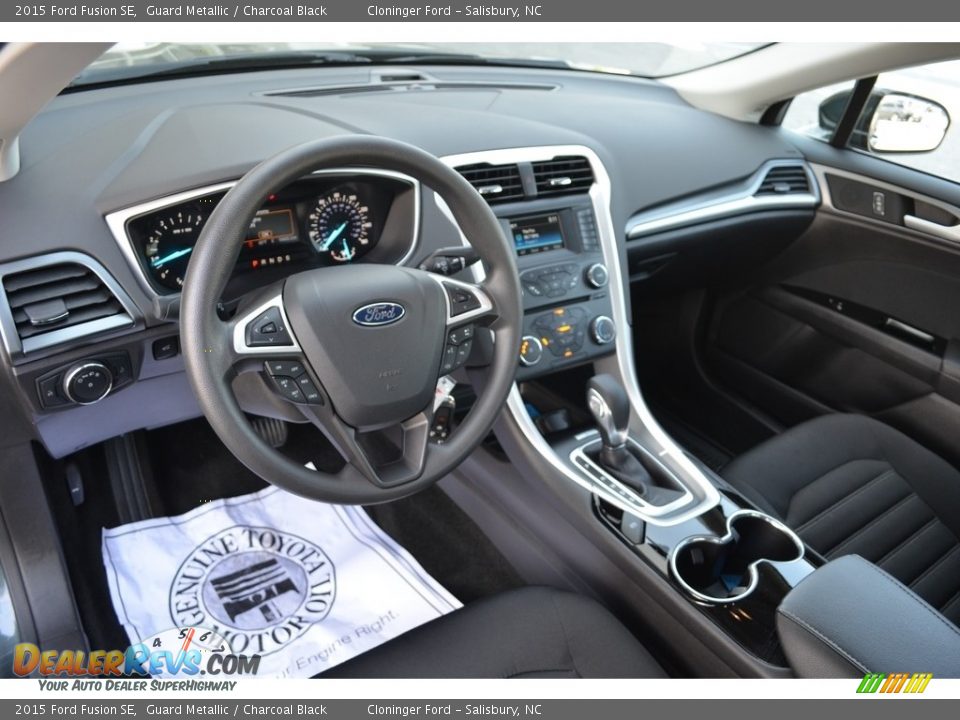 2015 Ford Fusion SE Guard Metallic / Charcoal Black Photo #10