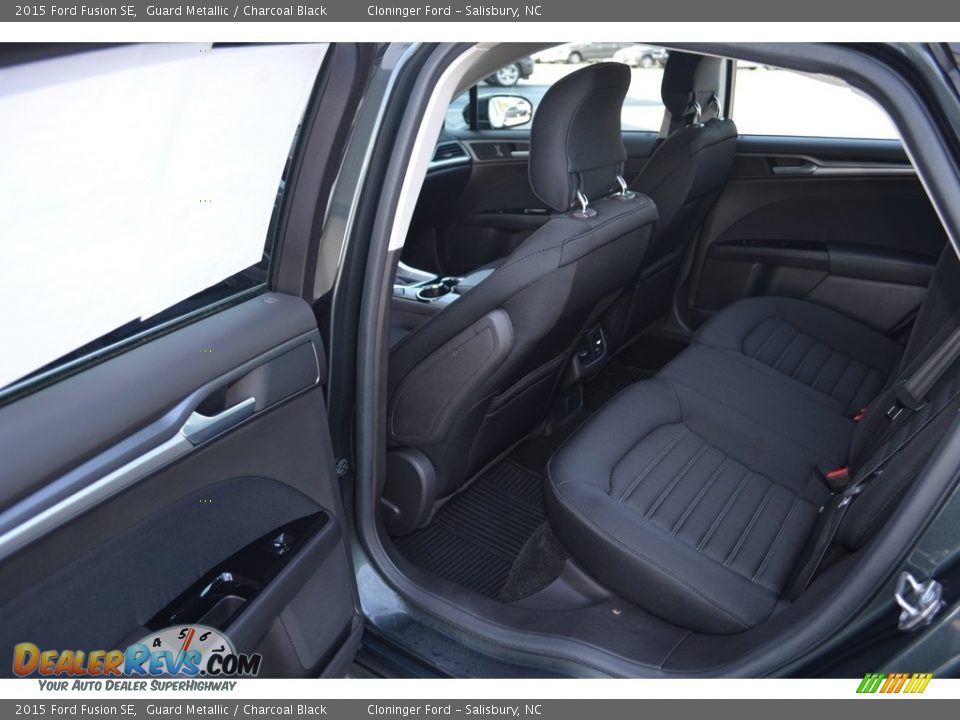 2015 Ford Fusion SE Guard Metallic / Charcoal Black Photo #11