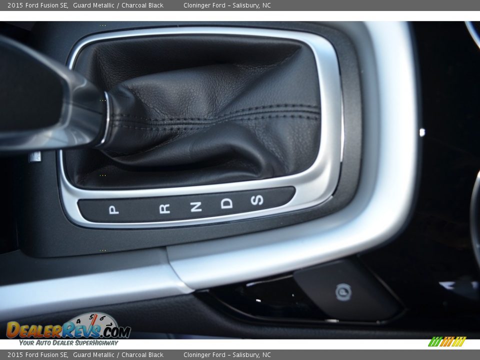 2015 Ford Fusion SE Guard Metallic / Charcoal Black Photo #18