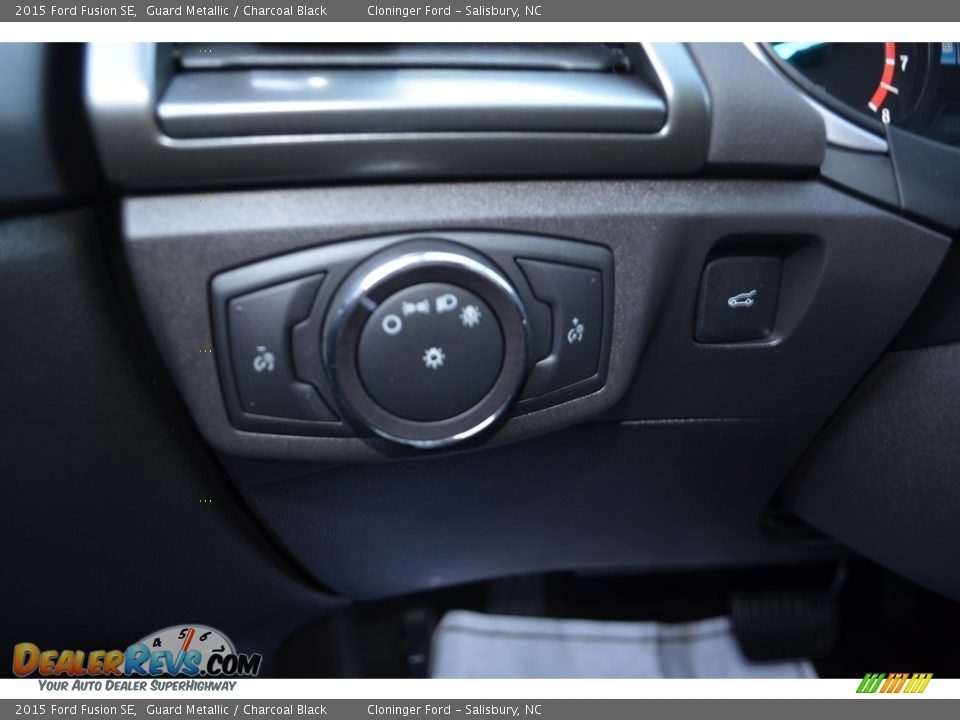 2015 Ford Fusion SE Guard Metallic / Charcoal Black Photo #22