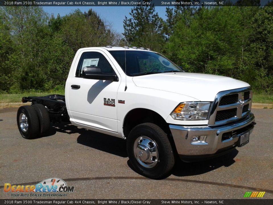 2018 Ram 3500 Tradesman Regular Cab 4x4 Chassis Bright White / Black/Diesel Gray Photo #4