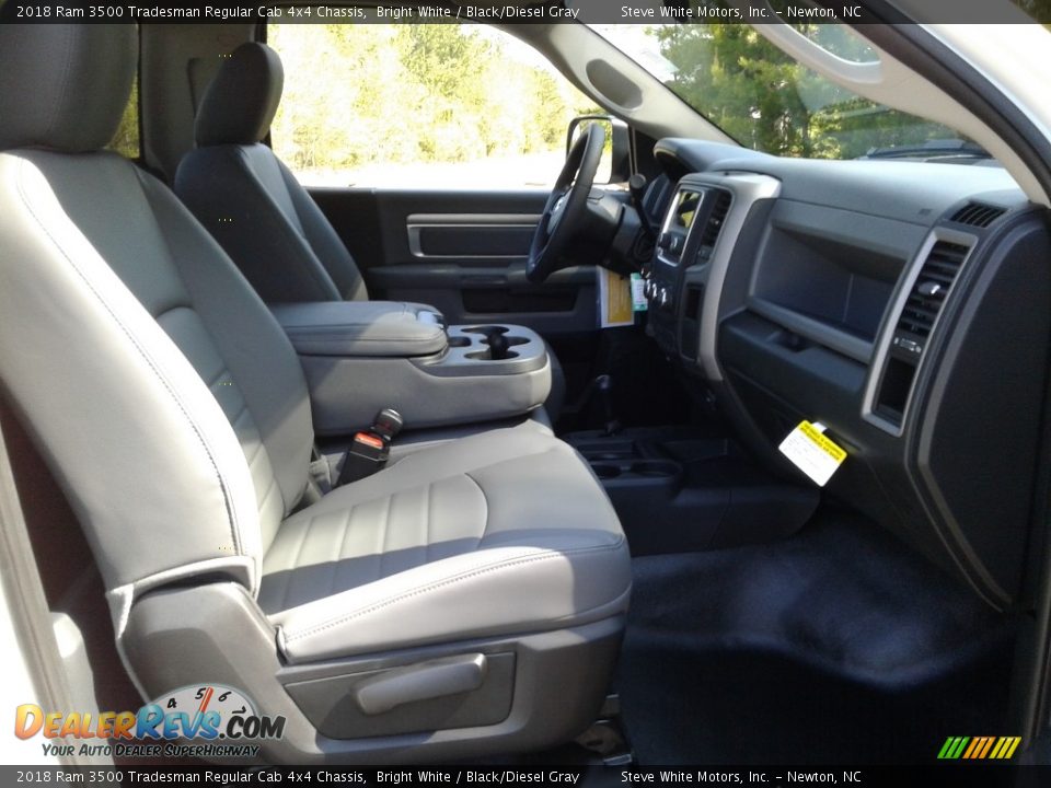 2018 Ram 3500 Tradesman Regular Cab 4x4 Chassis Bright White / Black/Diesel Gray Photo #13