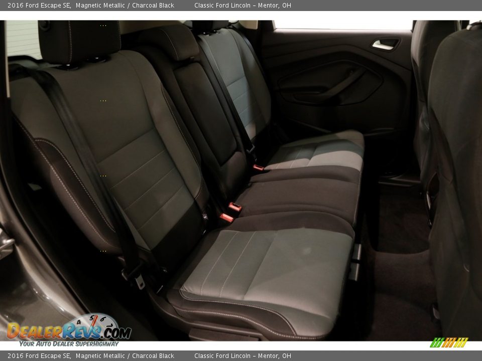 2016 Ford Escape SE Magnetic Metallic / Charcoal Black Photo #13
