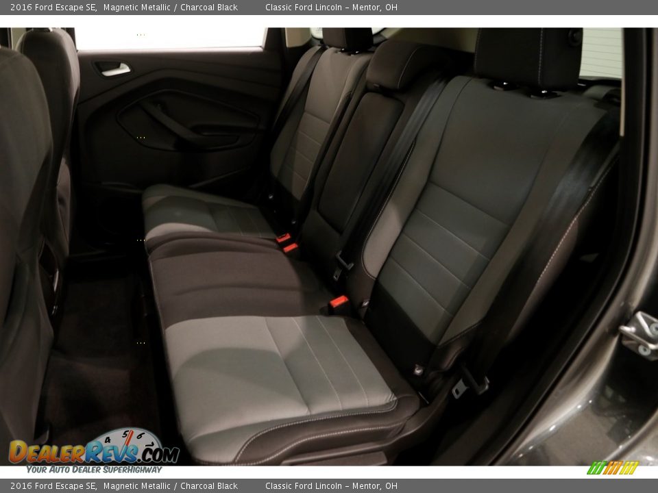 2016 Ford Escape SE Magnetic Metallic / Charcoal Black Photo #14