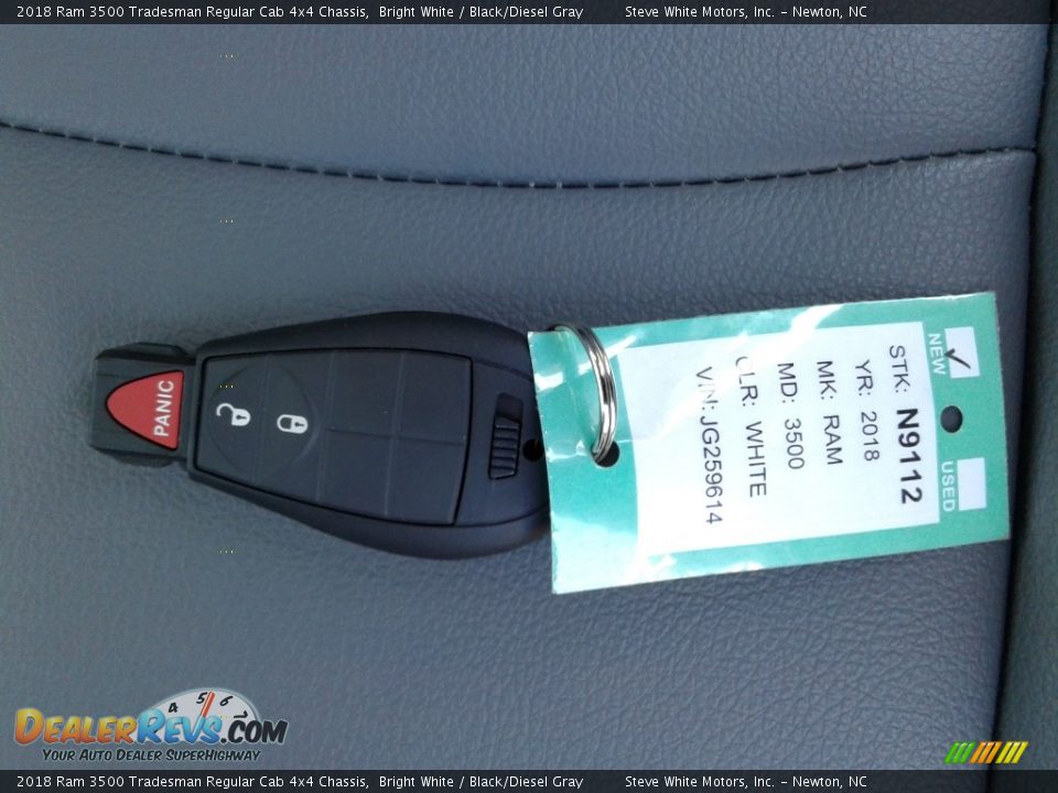 2018 Ram 3500 Tradesman Regular Cab 4x4 Chassis Bright White / Black/Diesel Gray Photo #23