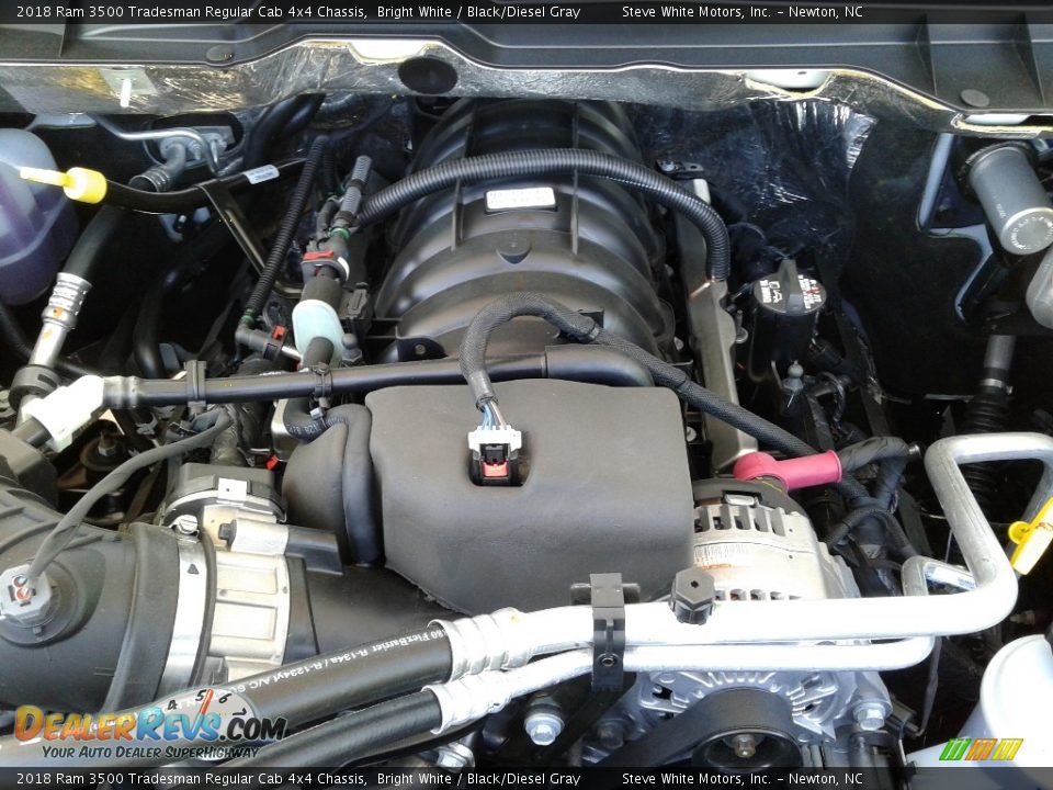 2018 Ram 3500 Tradesman Regular Cab 4x4 Chassis Bright White / Black/Diesel Gray Photo #24