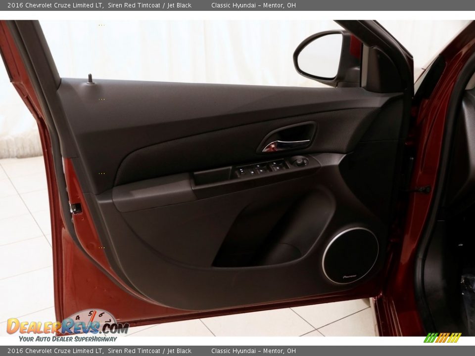 2016 Chevrolet Cruze Limited LT Siren Red Tintcoat / Jet Black Photo #4