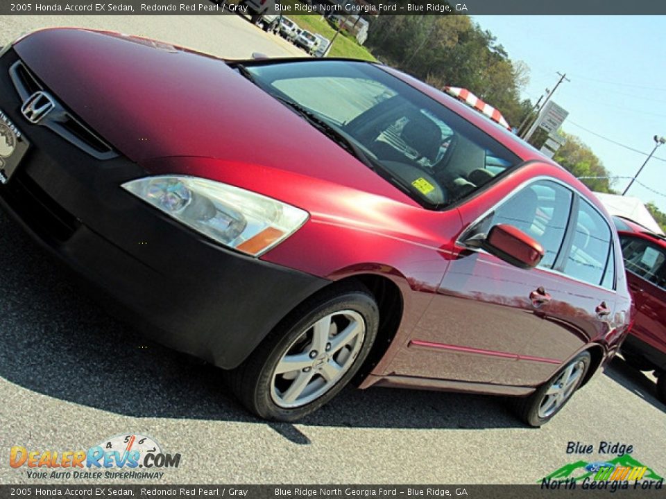 2005 Honda Accord EX Sedan Redondo Red Pearl / Gray Photo #24