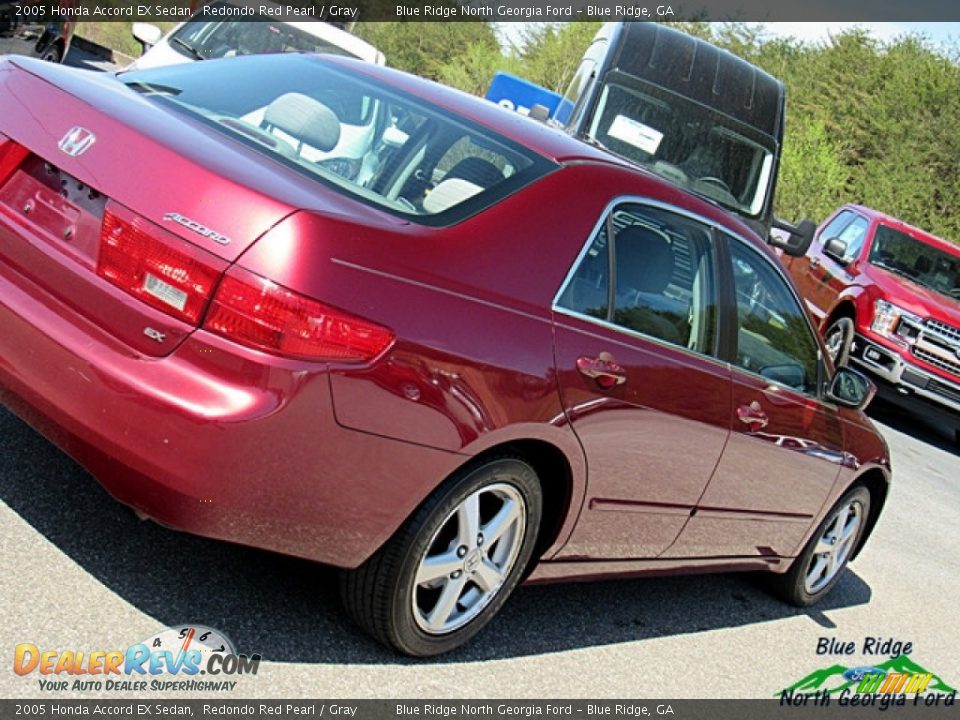 2005 Honda Accord EX Sedan Redondo Red Pearl / Gray Photo #26