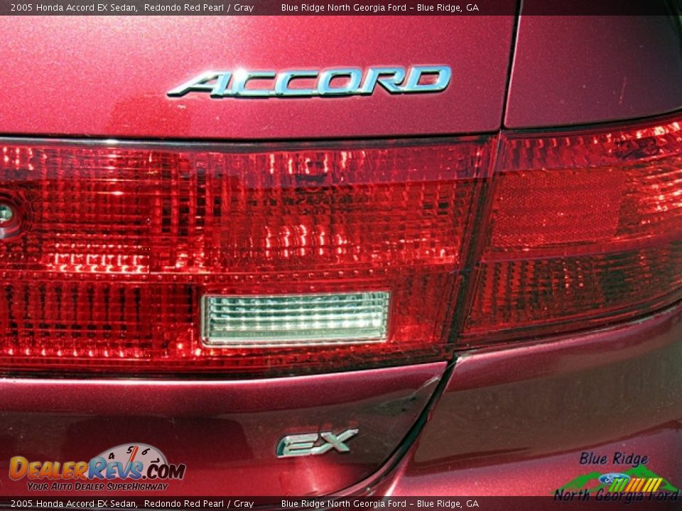 2005 Honda Accord EX Sedan Redondo Red Pearl / Gray Photo #28
