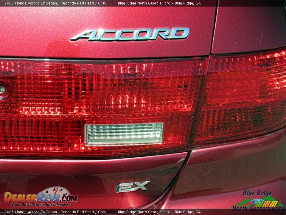 2005 Honda Accord EX Sedan Redondo Red Pearl / Gray Photo #28
