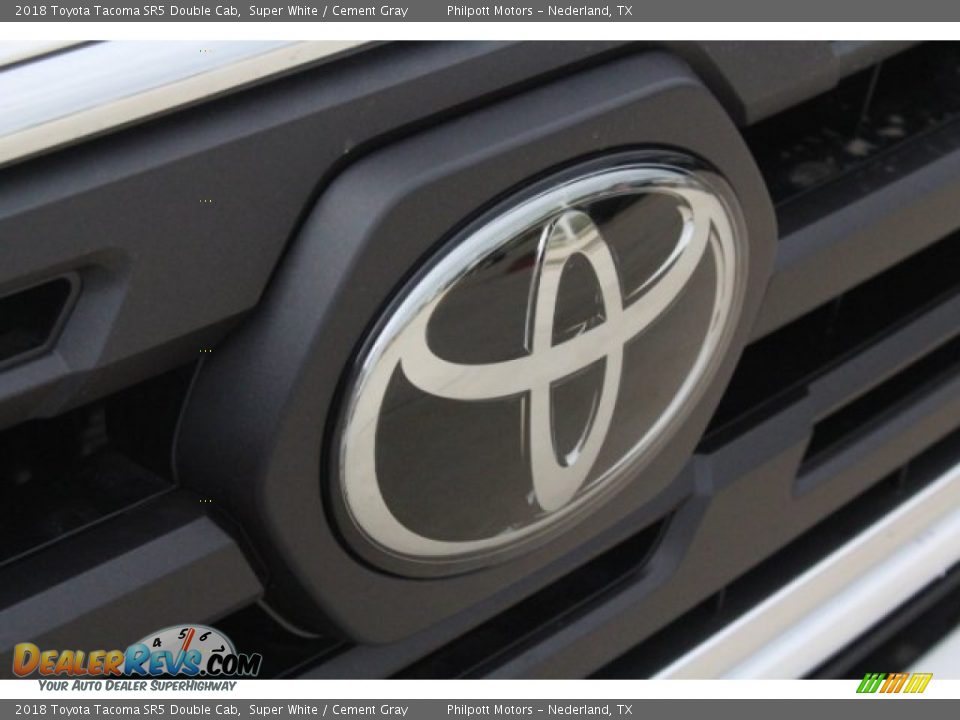 2018 Toyota Tacoma SR5 Double Cab Super White / Cement Gray Photo #11