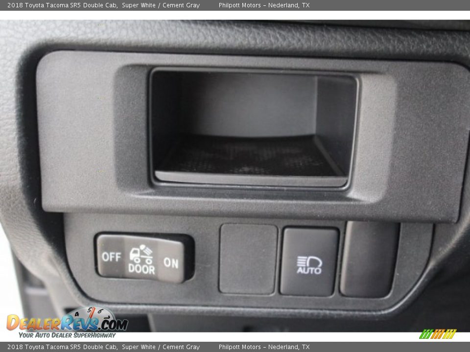 2018 Toyota Tacoma SR5 Double Cab Super White / Cement Gray Photo #21