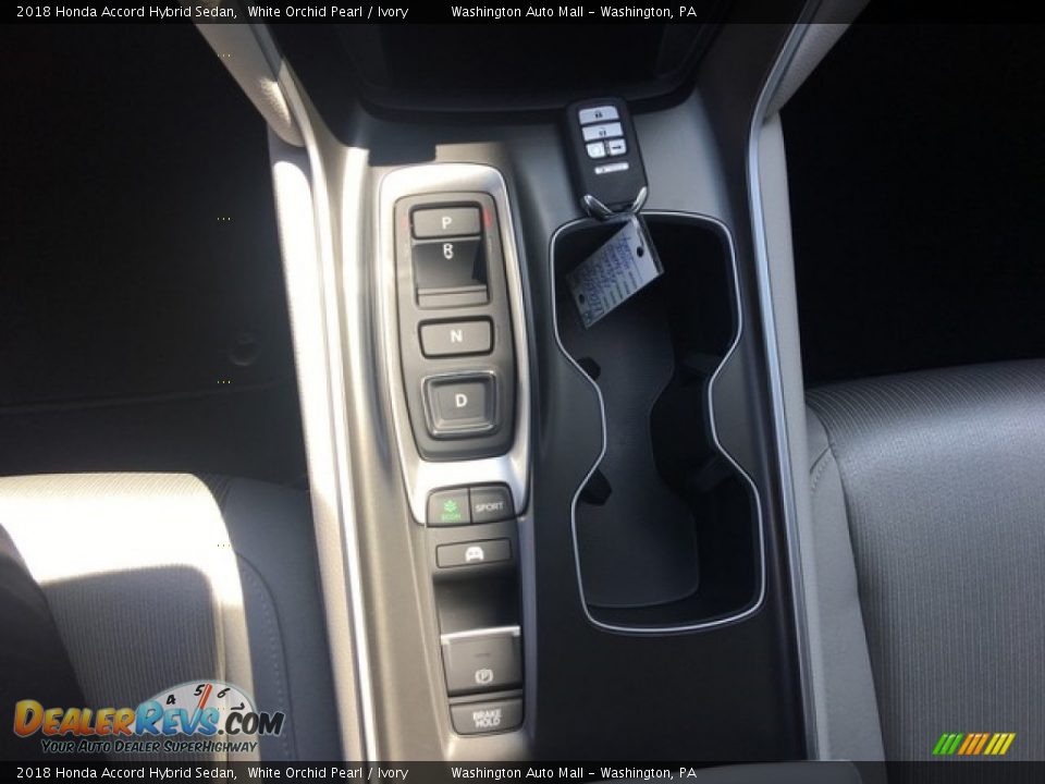 Controls of 2018 Honda Accord Hybrid Sedan Photo #19