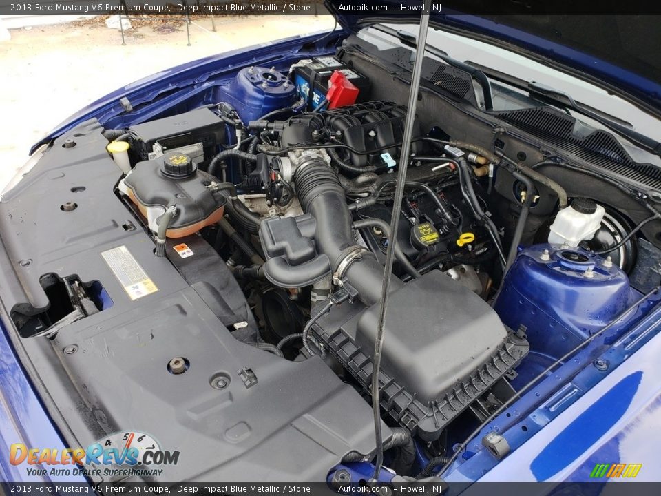2013 Ford Mustang V6 Premium Coupe Deep Impact Blue Metallic / Stone Photo #19