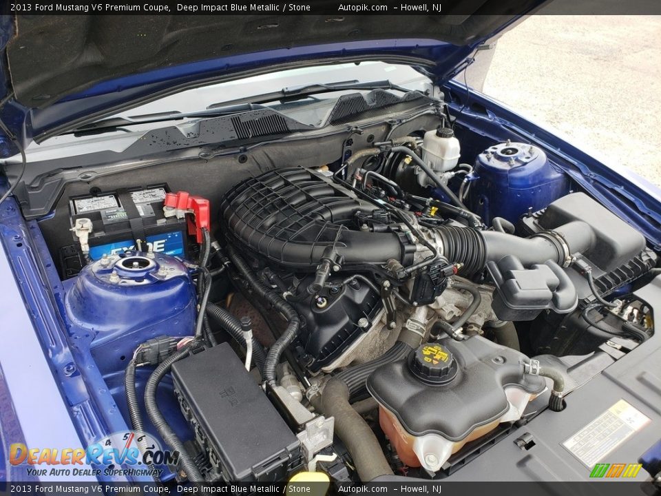 2013 Ford Mustang V6 Premium Coupe Deep Impact Blue Metallic / Stone Photo #21