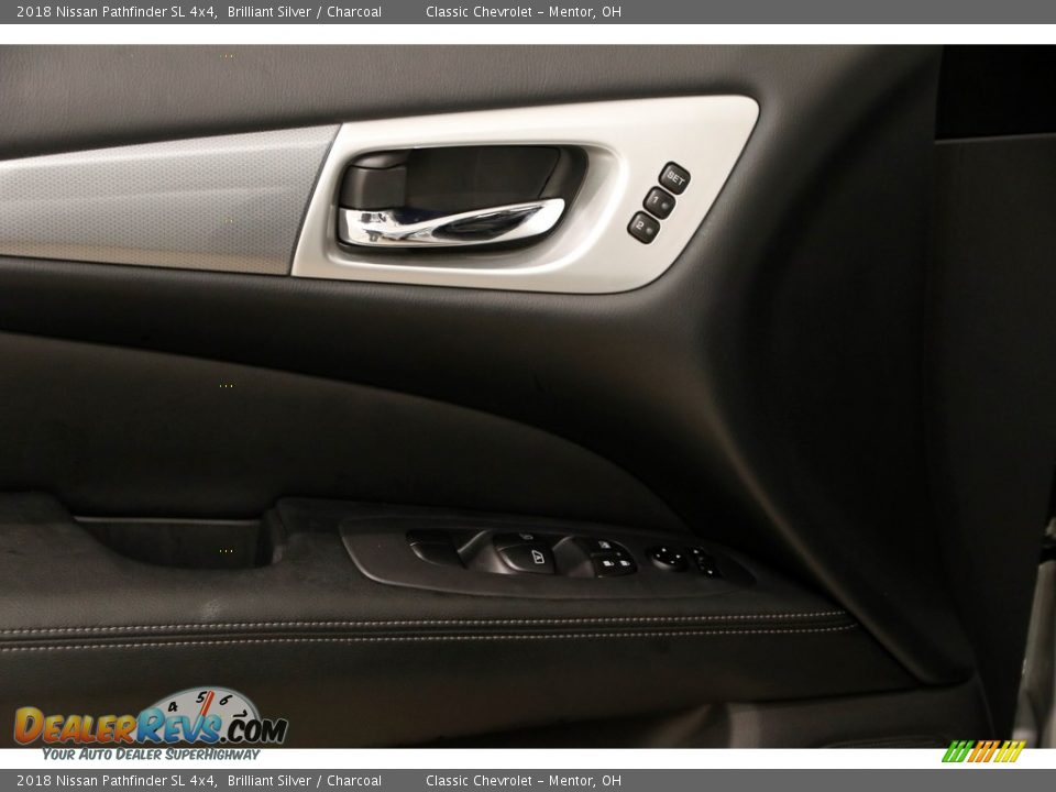 2018 Nissan Pathfinder SL 4x4 Brilliant Silver / Charcoal Photo #5