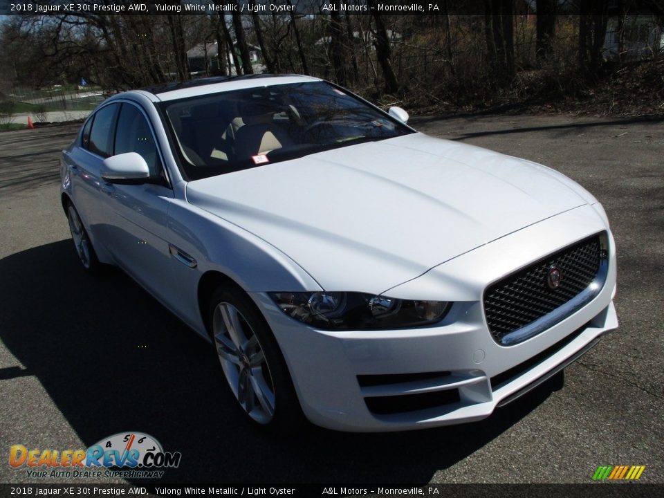 2018 Jaguar XE 30t Prestige AWD Yulong White Metallic / Light Oyster Photo #10