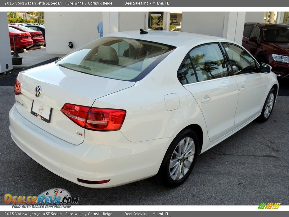 2015 Volkswagen Jetta SE Sedan Pure White / Cornsilk Beige Photo #9