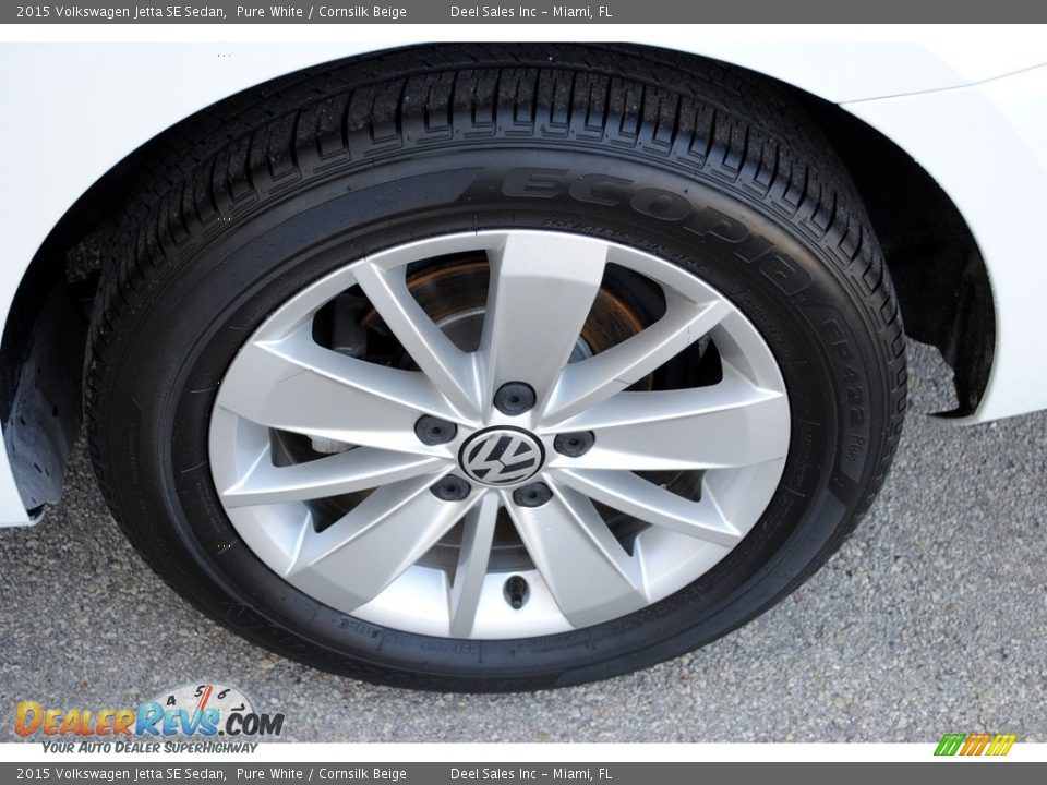 2015 Volkswagen Jetta SE Sedan Pure White / Cornsilk Beige Photo #11