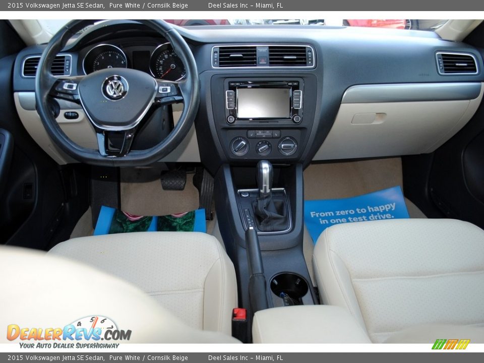 2015 Volkswagen Jetta SE Sedan Pure White / Cornsilk Beige Photo #13